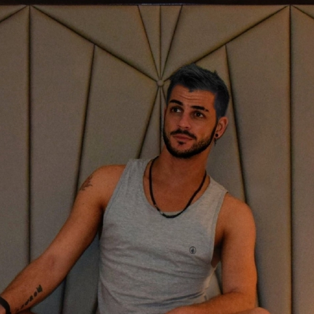 Meet your Posher, Joshua